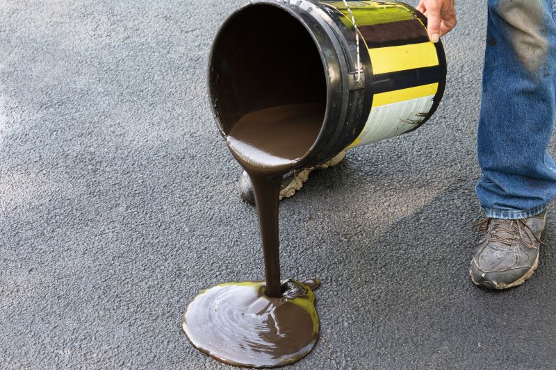 Blacktop Sealing in Miami Dade County, FL